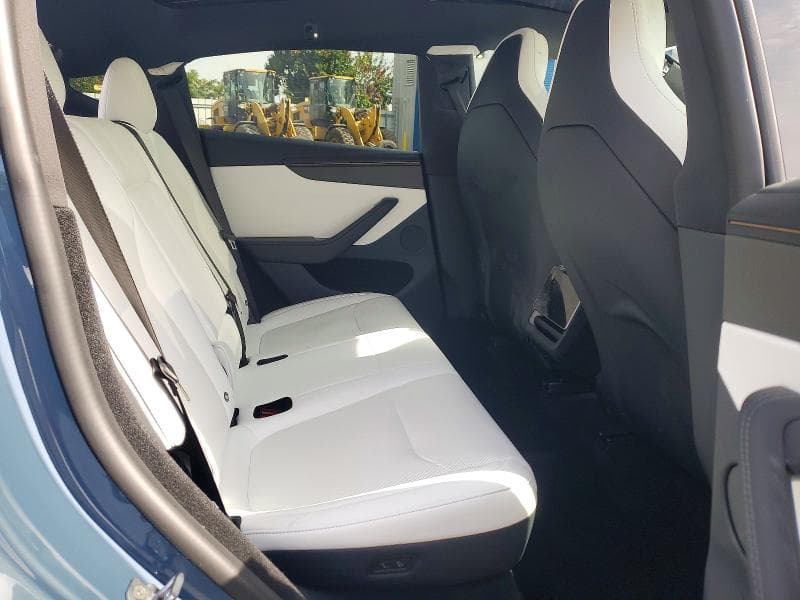 2026 TESLA MODEL Y 10