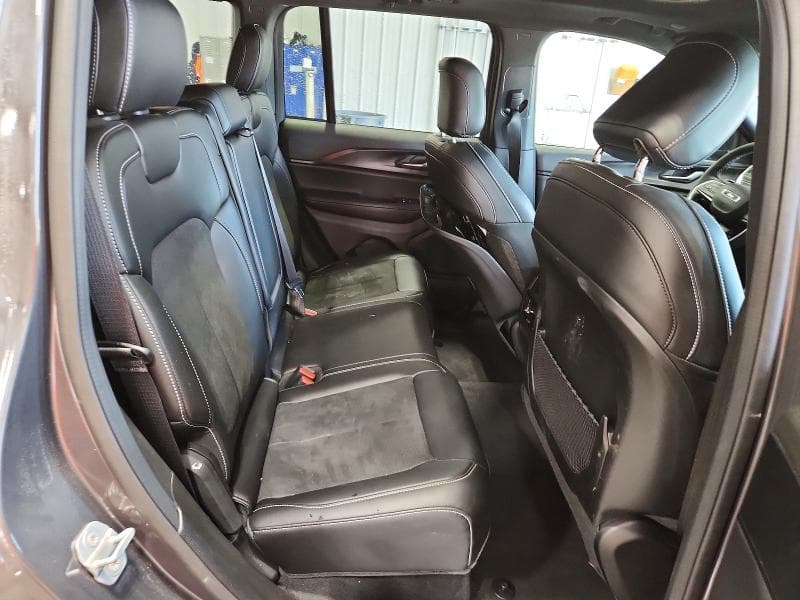 2025 JEEP GRAND CHEROKEE LAREDO 10