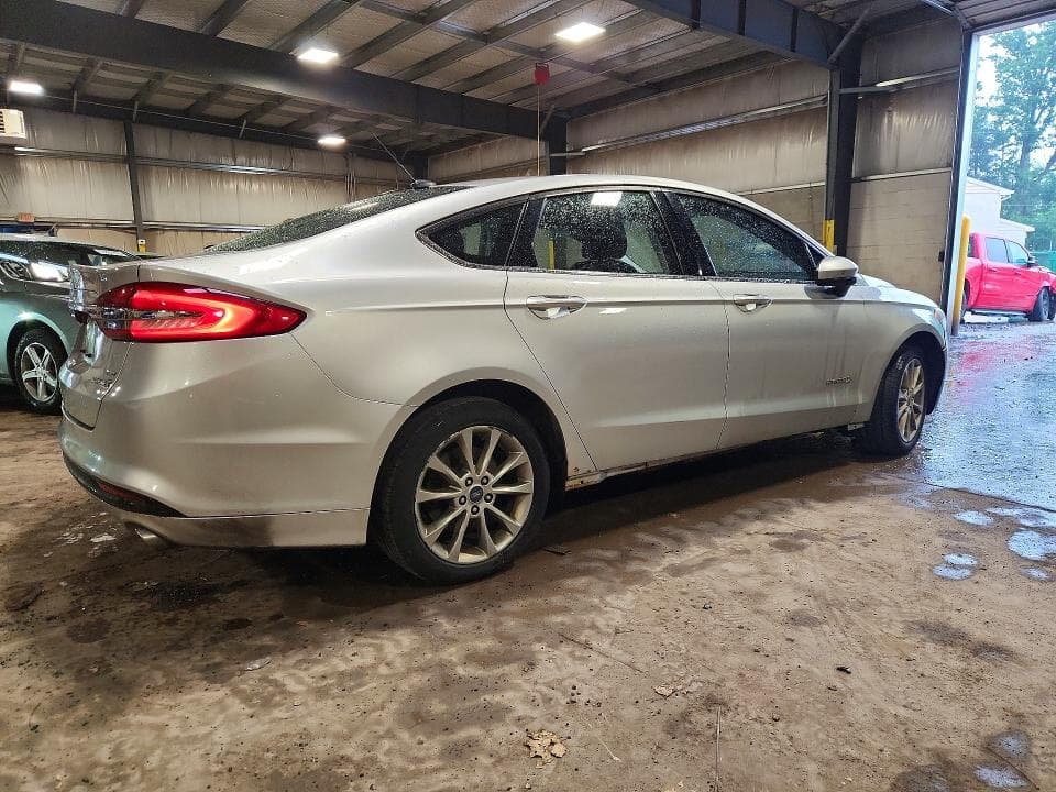 2017 FORD FUSION SE HYBRID 3