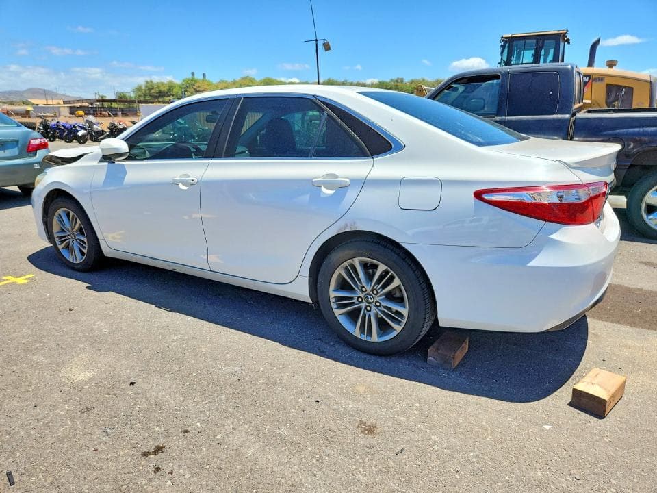 2017 TOYOTA CAMRY LE 2