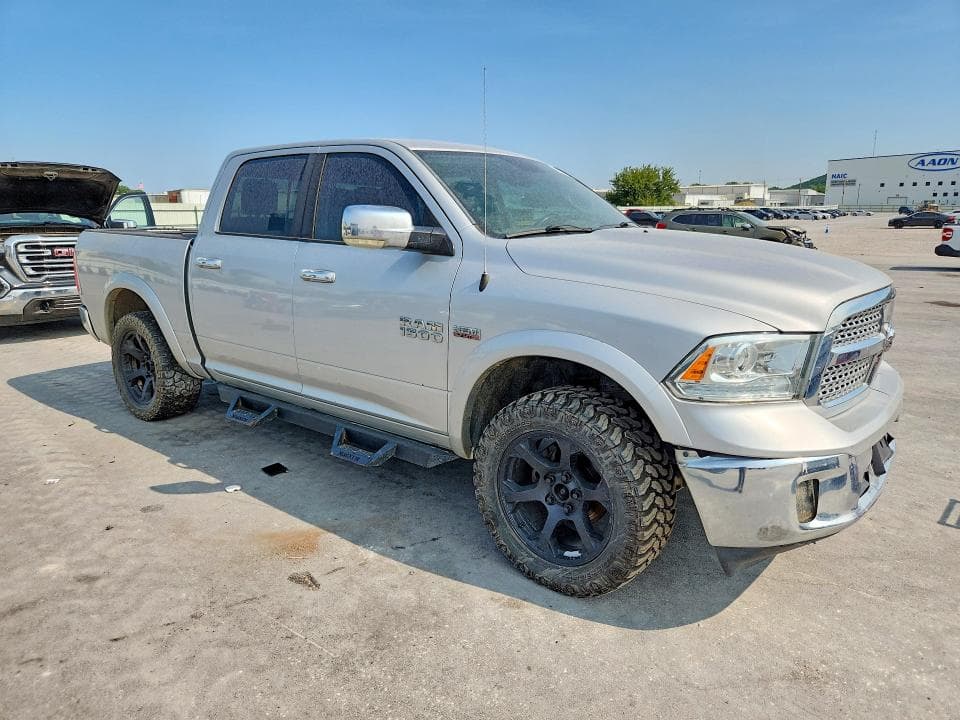 2017 RAM 1500 LARAMIE 4