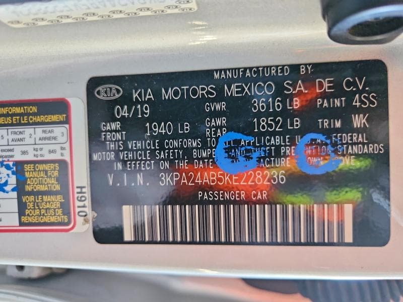 2019 KIA RIO S 12