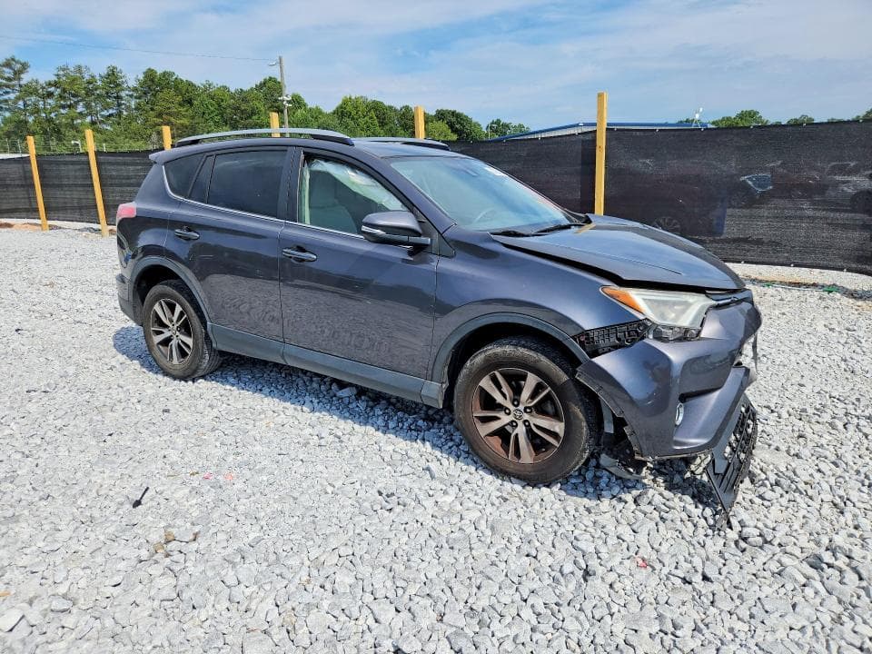 2017 TOYOTA RAV4 XLE 4