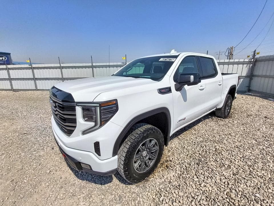 2026 GMC SIERRA K1500 AT4 - 1