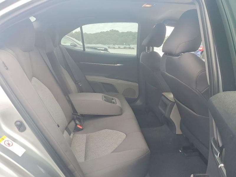 2018 TOYOTA CAMRY LE 10