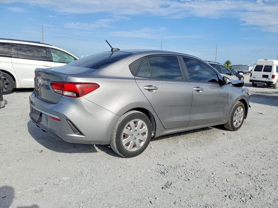 2022 KIA RIO S 3