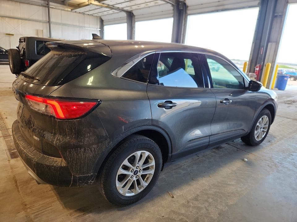 2020 FORD ESCAPE SE 3