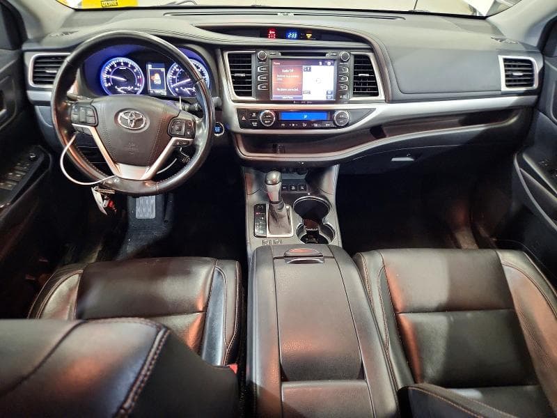 2017 TOYOTA HIGHLANDER XLE 8