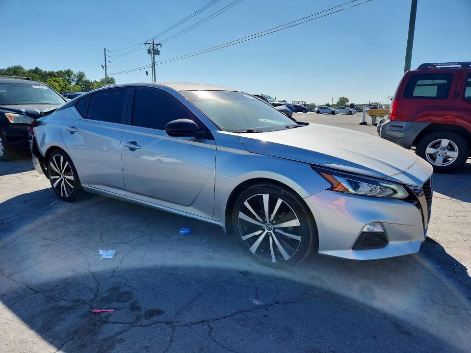2022 NISSAN ALTIMA SR 4