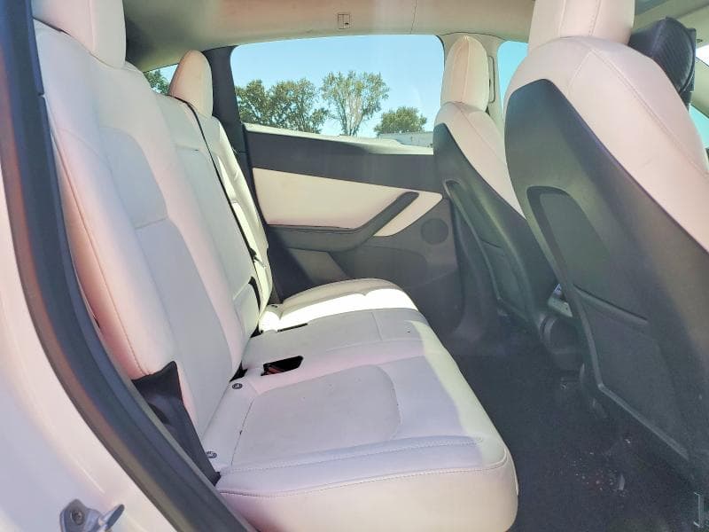 2021 TESLA MODEL Y 10