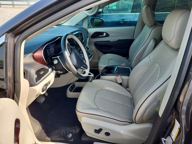 2017 CHRYSLER PACIFICA LIMITED 7