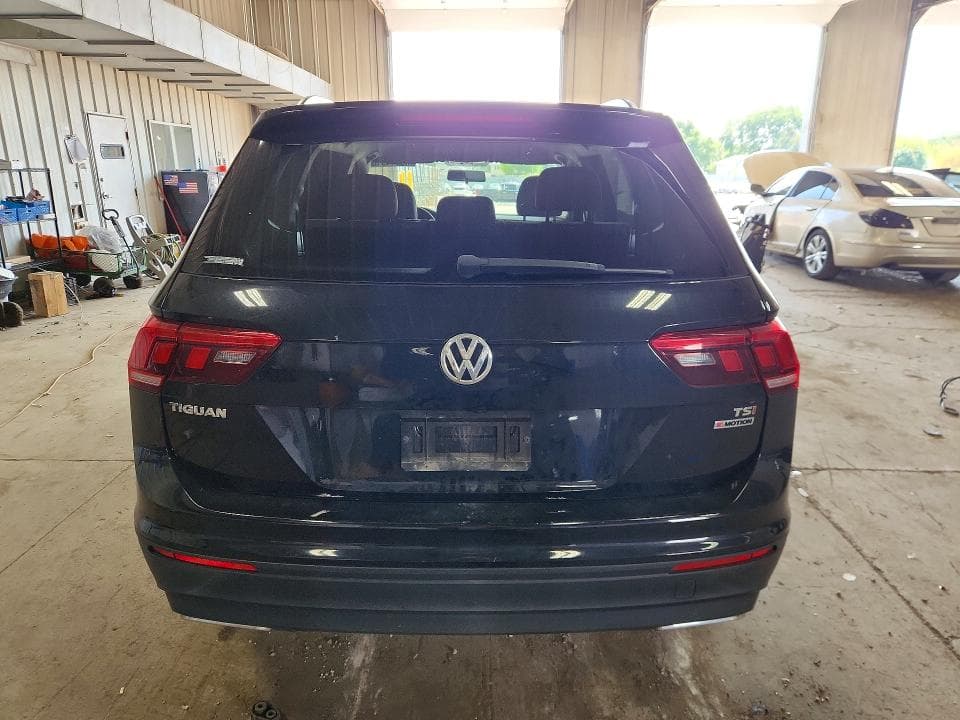 2018 VOLKSWAGEN TIGUAN S 6