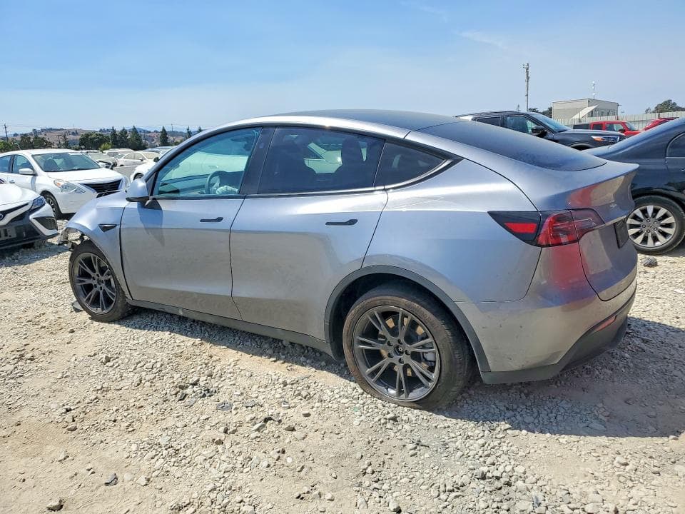 2025 TESLA MODEL Y 2
