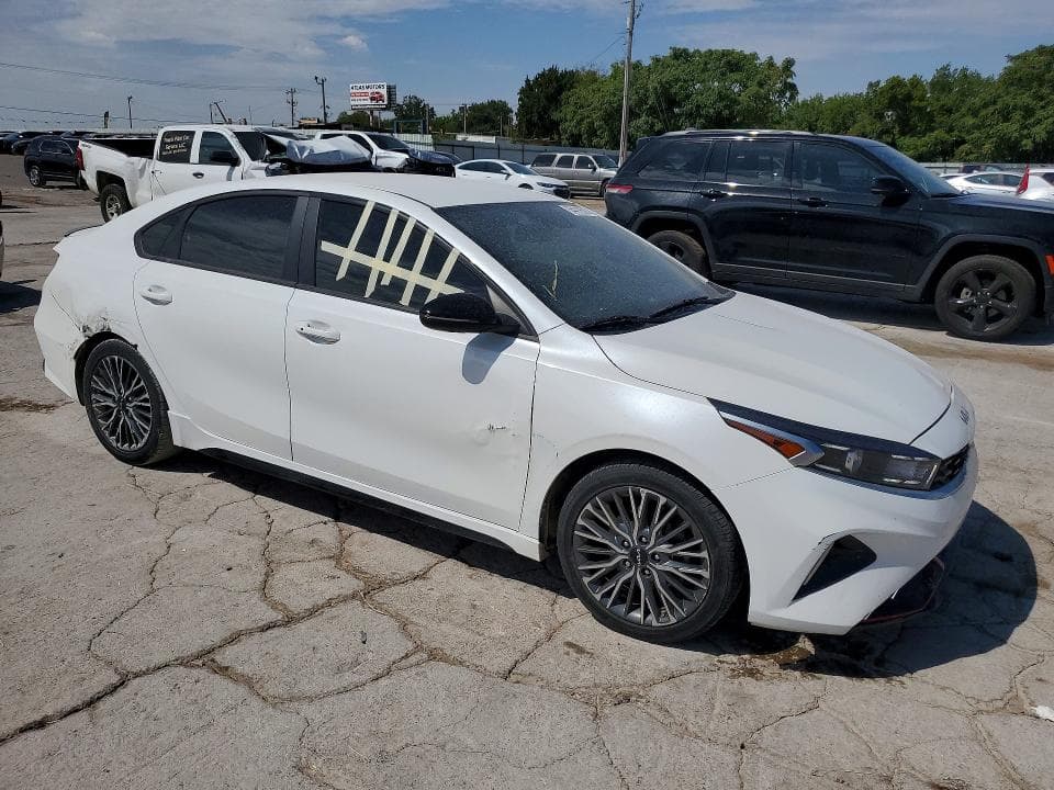 2023 KIA FORTE GT LINE 4