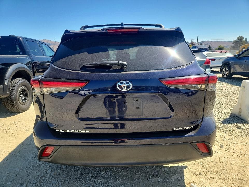 2022 TOYOTA HIGHLANDER XLE 6