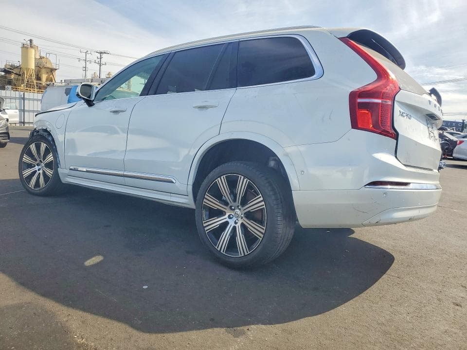 2024 VOLVO XC90 PLUS 2