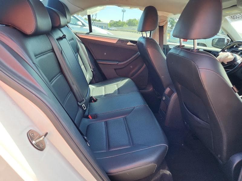 2018 VOLKSWAGEN JETTA SEL 10