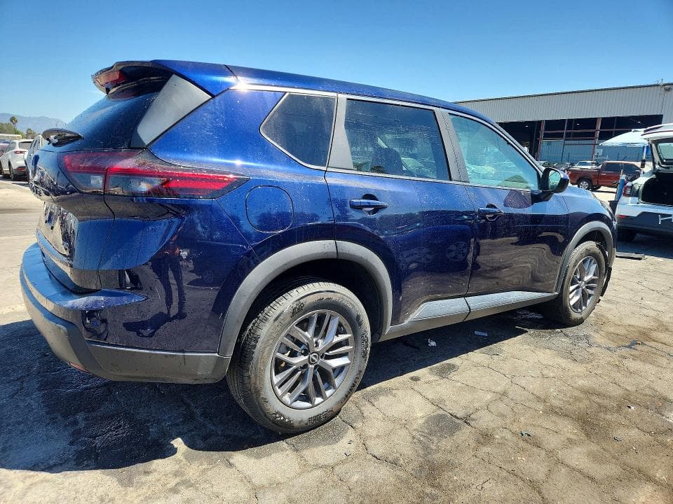 2026 NISSAN ROGUE SV 3