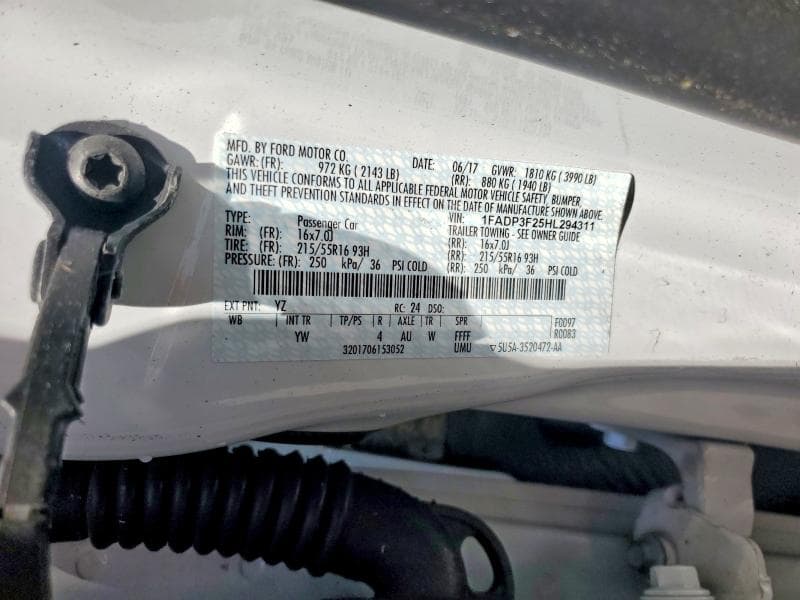 2017 FORD FOCUS SE 12