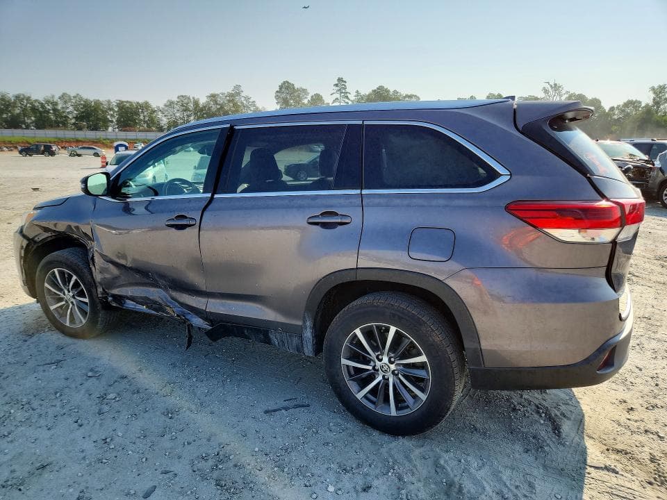 2019 TOYOTA HIGHLANDER XLE 2