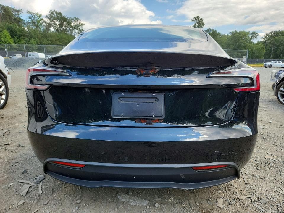 2026 TESLA MODEL 3 6