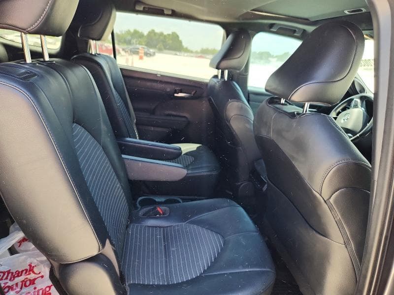 2021 TOYOTA HIGHLANDER XSE 10