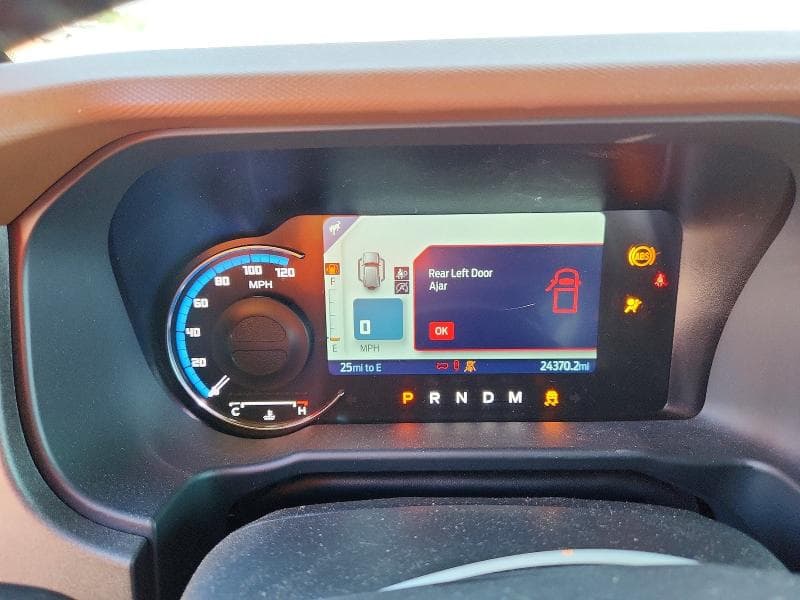 2024 FORD BRONCO OUTER BANKS 9