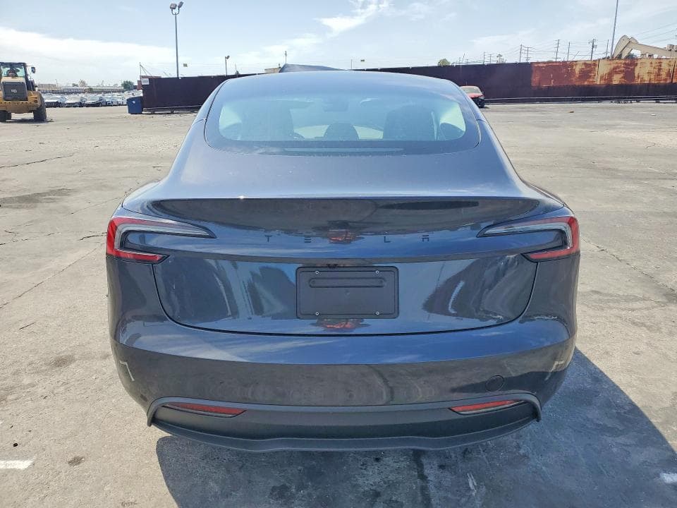 2025 TESLA MODEL 3 6