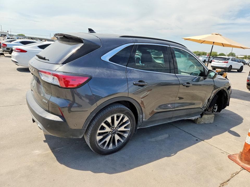 2020 FORD ESCAPE TITANIUM 3