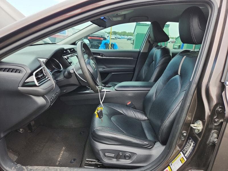 2018 TOYOTA CAMRY LE 7