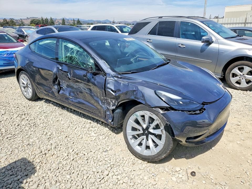 2023 TESLA MODEL 3 4