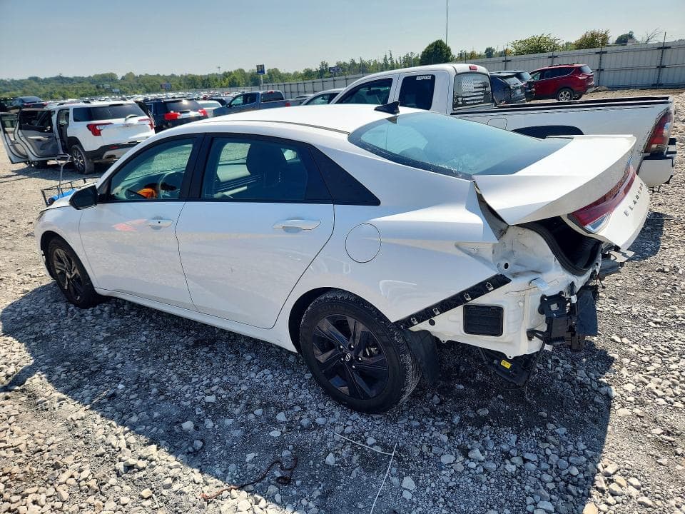 2023 HYUNDAI ELANTRA BLUE 2
