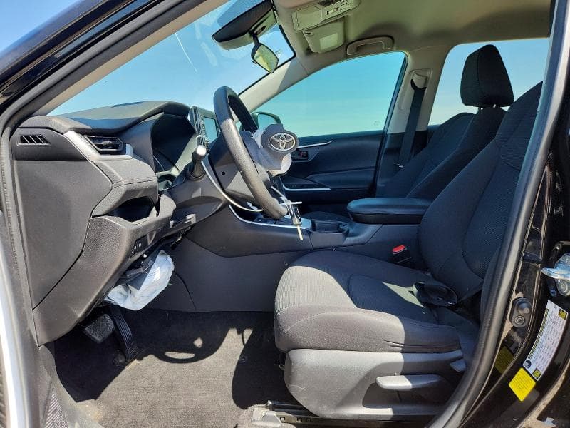 2021 TOYOTA RAV4 LE 7
