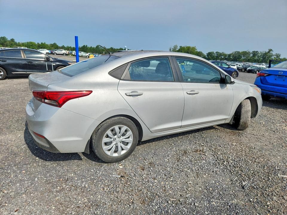 2020 HYUNDAI ACCENT SE 3