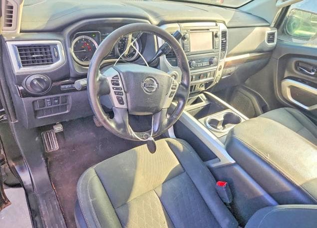 2018 NISSAN TITAN SV 8