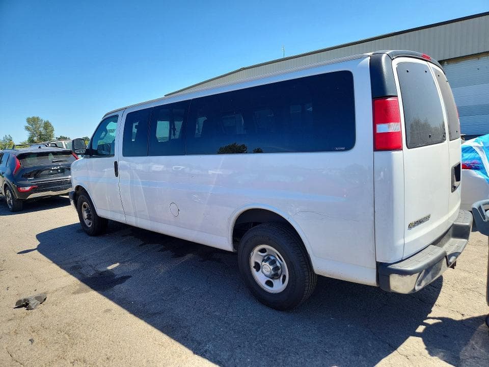 2018 CHEVROLET EXPRESS G3500 LT 2