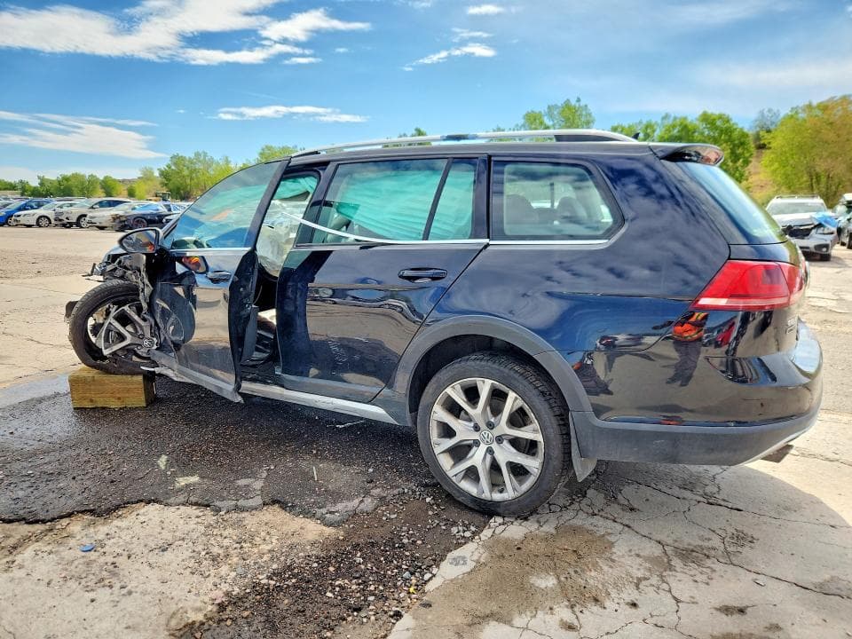 2017 VOLKSWAGEN GOLF ALLTRACK S 2