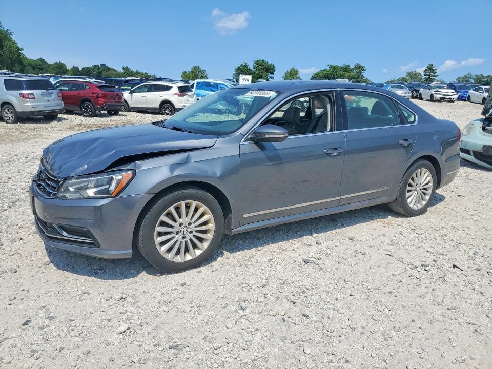 2017 VOLKSWAGEN PASSAT SE - 1