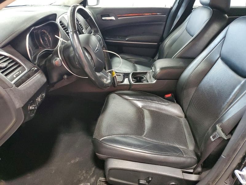 2019 CHRYSLER 300 LIMITED 7