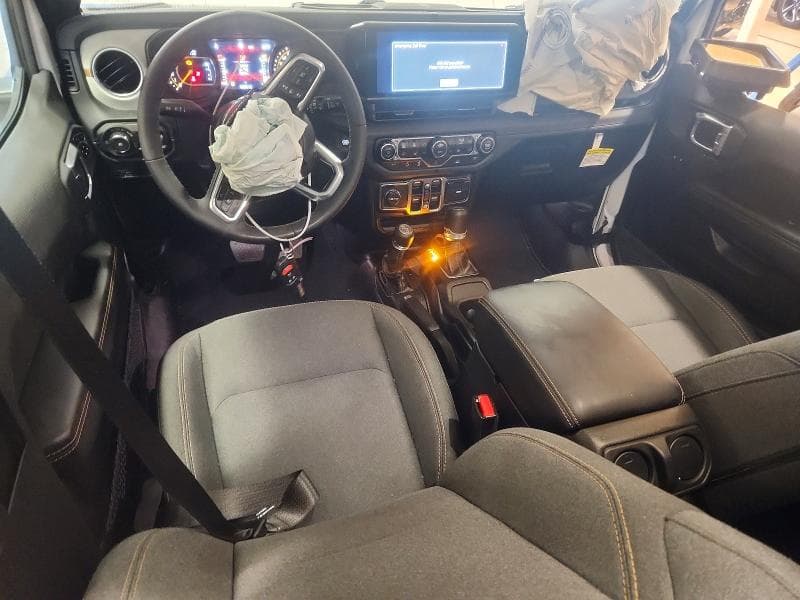 2026 JEEP WRANGLER SAHARA 8