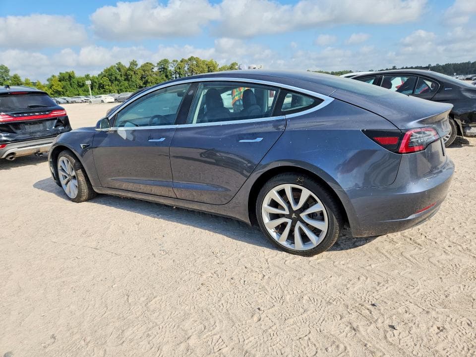 2018 TESLA MODEL 3 2