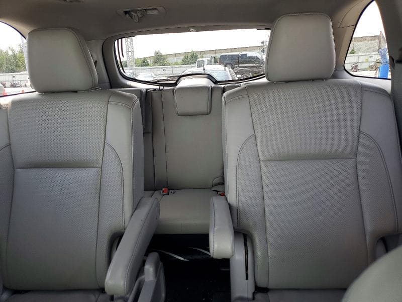 2018 TOYOTA HIGHLANDER LIMITED PLATINUM 10