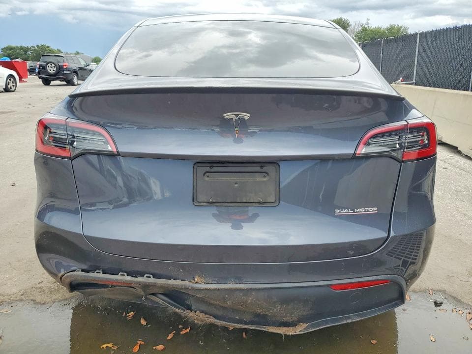 2023 TESLA MODEL Y 6