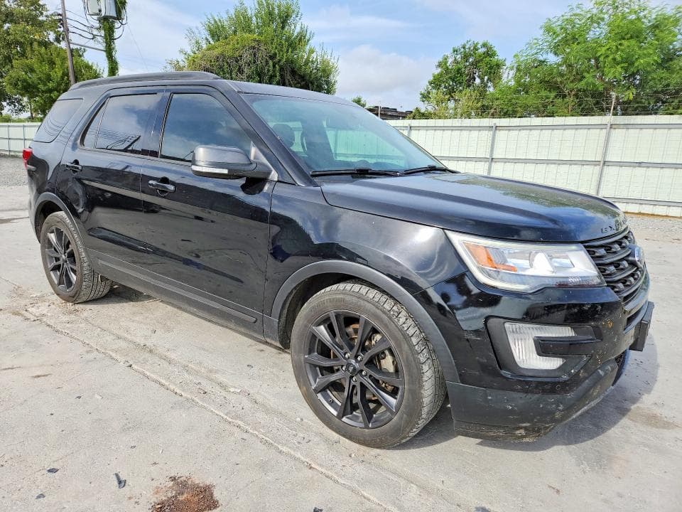 2017 FORD EXPLORER XLT 4