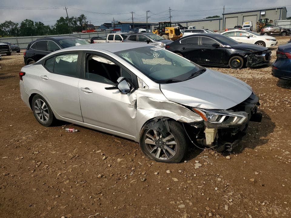 2020 NISSAN VERSA SV 4
