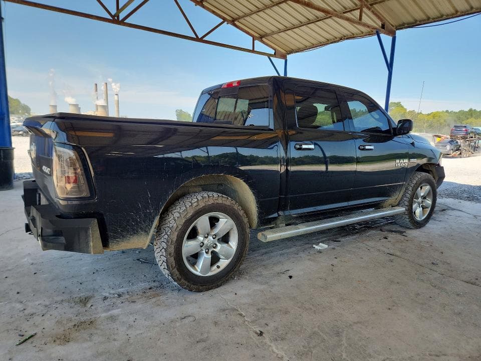 2017 RAM 1500 SLT 3