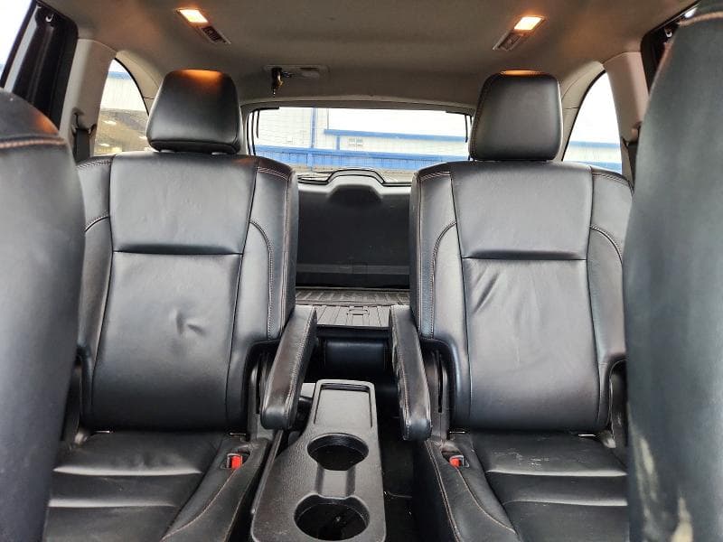 2017 TOYOTA HIGHLANDER XLE 10