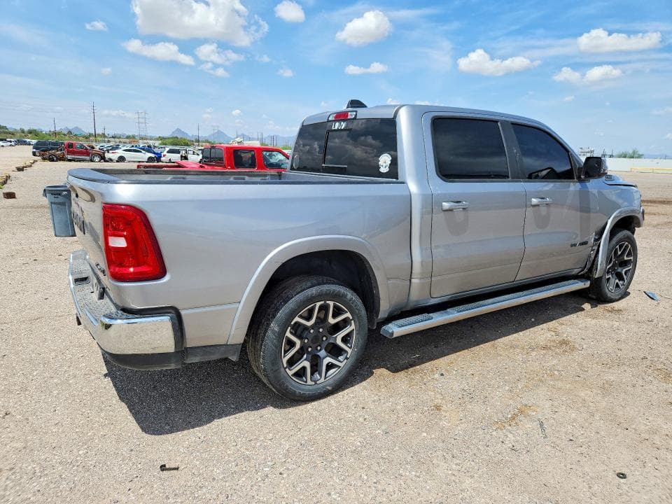 2025 RAM 1500 LARAMIE 3