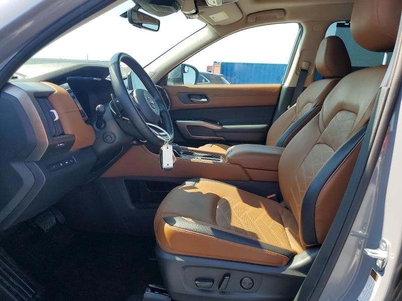 2025 NISSAN PATHFINDER PLATINUM 7