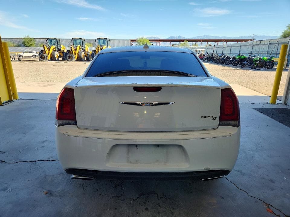 2017 CHRYSLER 300 S 6